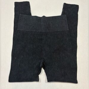 Zyia charcoal gray ribbed leggings 24.5” inseam size medium never worn